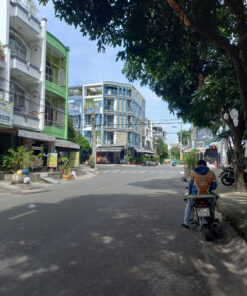 NHÀ SIÊU PHẨM MẶT TIỀN KINH DOANH TRUNG TÂM BÌNH PHÚ  KHU PHÂN LÔ CAO CẤP  ĐƯỜNG 16M  4 LẦU  5PN  6WC  DT 4m x 19.5m  Chỉ 15,4 Tỷ