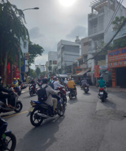 BÁN BUILDING ĐƯỜNG LÊ BÌNH. HẦM 7 TẦNG. THANG MÁY. KHU HOÀNG VIỆT ĐẲNG CẤP. GIÁ CHỈ 38 TỶ