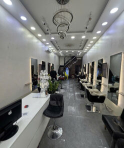 BÁN GẤP NHÀ MẶT TIỀN NGUYỄN TRÃI, QUẬN 5  GIÁ 27.3 TỶ  DÒNG TIỀN CHO THUÊ 38 TRIỆU/THÁNG